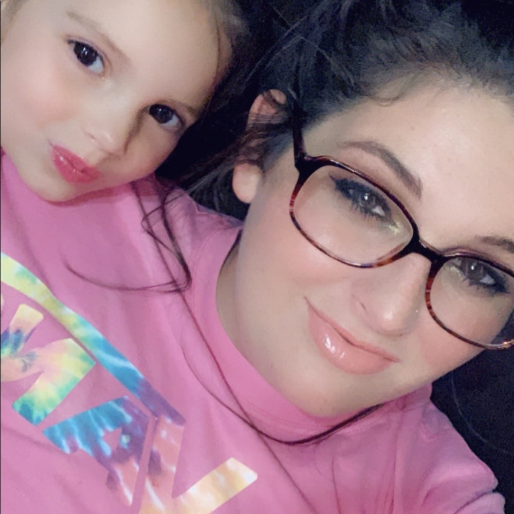 Meet your Posher, Ashley